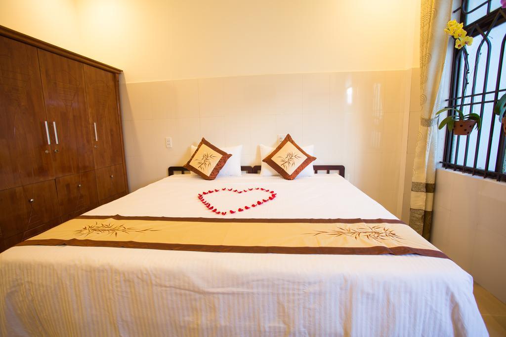 Holy Land Homestay ホイアン エクステリア 写真