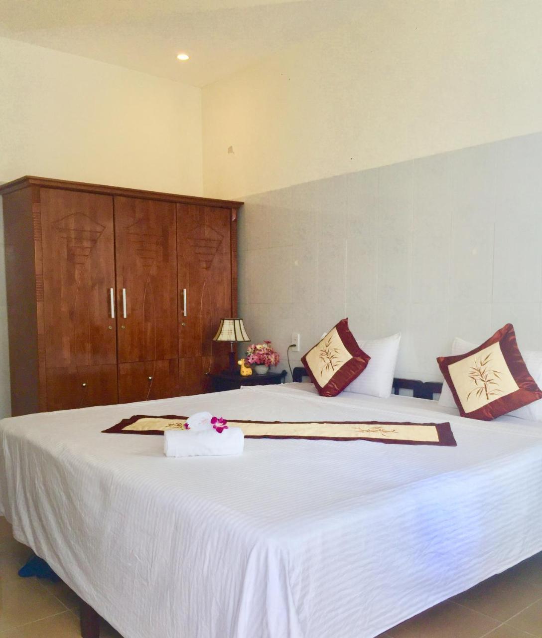 Holy Land Homestay ホイアン エクステリア 写真